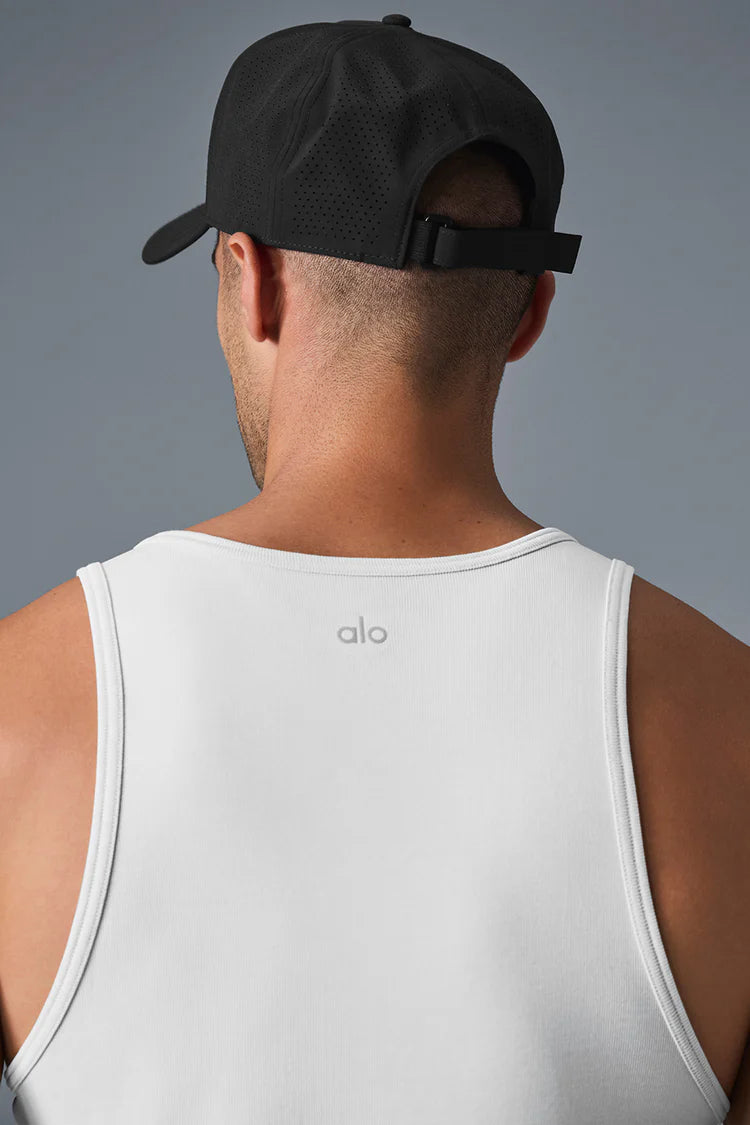 ALO YOGA - Casquette Technique District Trucker