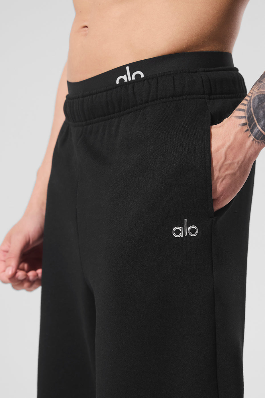 Accolade Straight Leg Sweatpant - Black